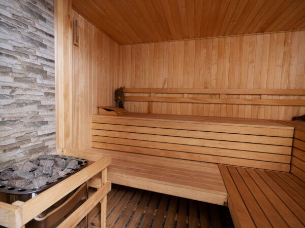 Sauny: Odkryj tajemnice zdrowotnych korzyści i najlepsze praktyki korzystania z saun